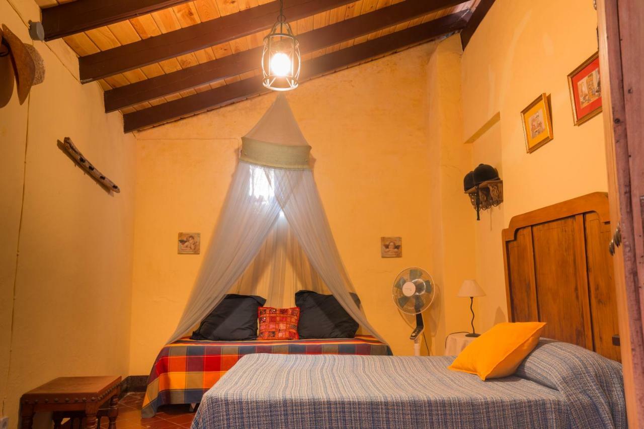 Casa Centenaria Con Encanto Zufre Luaran gambar